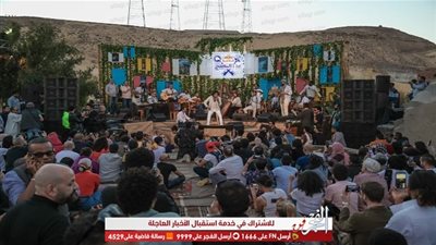 محمد منير يشعل حماس الجمهور مع عادل الطويل في حفل 