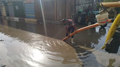 طوارئ في الدقهلية لكسح مياه الأمطار ومواجهة الطقس السئ (صور)