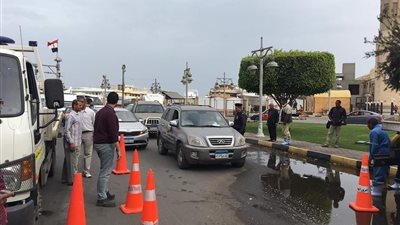 مياه البحر الأحمر تعلن الانتهاء من سحب تراكمات مياه الأمطار بالغردقة مع استمرار إعلان حالة الطوارئ (صور)