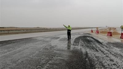 لسوء الأحوال الجوية.. إغلاق طريق السويس الصحراوي