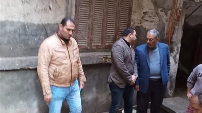 تفاصيل انهيار جزئي لعقار في المنصورة (صور)