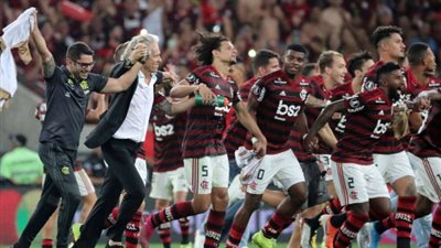 بعد إتصاله ببرشلونة وريال مدريد .. نائب رئيس نادي فلامينجو مصاب بالكورونا