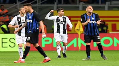 عزل طاقم تحكيم مباراة يوفنتوس وإنتر ميلان بسبب كورونا