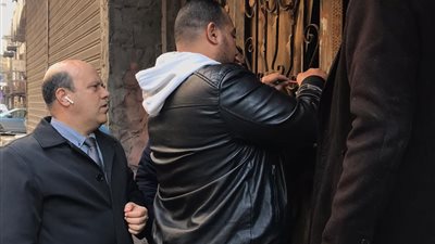 رئيس حي باب الشعرية يواجه 