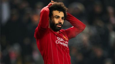 صلاح ورونالدو أبرزهم.. 7 نجوم طاردتهم شائعات الإصابة بفيروس 