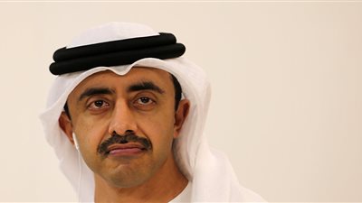 عبد الله بن زايد يقدم تعازيه إلى الشعب الإيراني على ضحايا فيروس كورونا