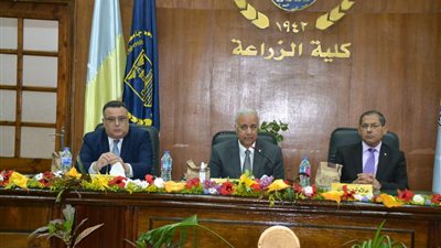 جامعة الإسكندرية: عقد امتحانات