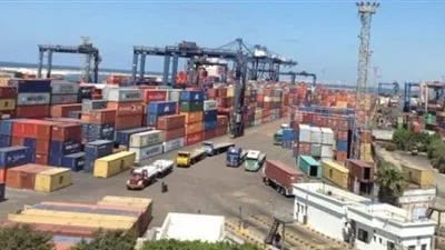 غلق بوغاز مينائي الإسكندرية والدخيلة لسوء الأحوال الجوية 