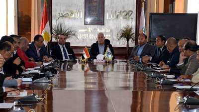 لمواجهة كورونا.. الأقصر تصدر قرارًا هامًا بشأن العاملين المغادرين للفنادق العائمة والثابتة 