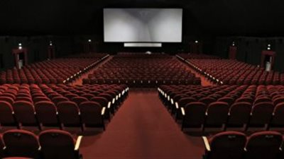 آخرها المسارح والسينمات.. قرارات حكومية حاسمة لمنع التجمعات بسبب 