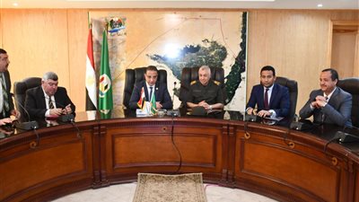 محافظ الفيوم يوقع بروتوكول تعاون لتطوير 6 مناطق (صور)