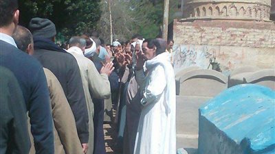 أهالي صفط زريق بالشرقية يلجأون لطريقة جديدة لتقديم واجب العزاء