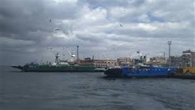 قناة السويس: تلقينا إشادات دولية بعد تعاملنا الناجح مع أزمة الطقس