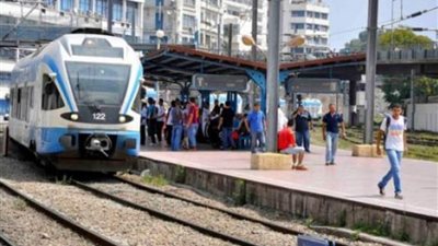 الجزائر تقرر وقف جميع وسائل النقل العمومي وحركة القطارات