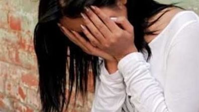 عرض فتاة تعرضت للاغتصاب الجماعي على 