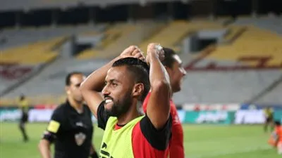 تقرير - حسام عاشور يرحل عن الأهلي بنفس سيناريو الثلاثي الذهبي