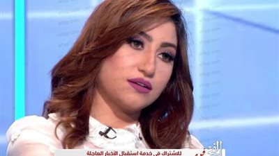 بوسي لوالدتها الراحلة: 