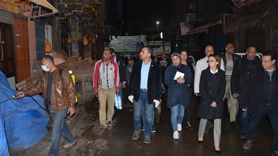 نائب محافظ الإسكندرية تؤكد على تطهير الشوارع والأسواق تجنبًا لكورونا (صور)