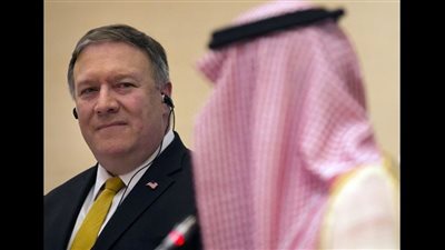 ولي العهد السعودي وبومبيو يبحثان هاتفيا أزمة فيروس كورونا