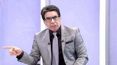 هاجم نقيب وشباب الأطباء.. 