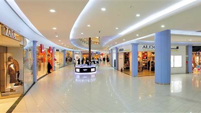 أمانة العاصمة المقدسة تلزم مراكز التسوق التجارية بوضع مسافة تباعد