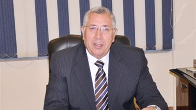 بتكليف رئاسي.. وزير الزراعة يبحث تداعيات أزمة كورونا على النشاط الزراعي والصادرات