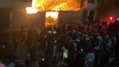 السيطرة على حريق هائل شب داخل مصنع كراسي في الوراق