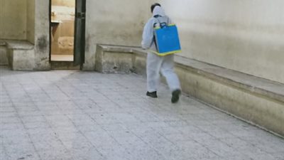 تعقيم محكمة جنوب القاهرة ومحطات الأتوبيس للحد من انتشار كورونا