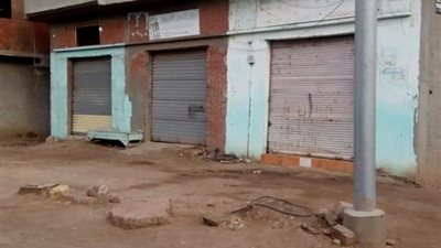 حملات مكثفة في شربين بالدقهلية لتنفيذ قرار غلق المحلات