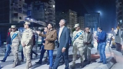 محافظ الدقهلية يتابع تعقيم شوارع المنصورة في أوقات الحظر (صور)