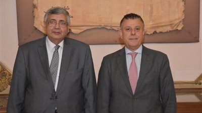 جامعة عين شمس تهنئ عوض تاج الدين لتعيينه مستشارا للرئيس