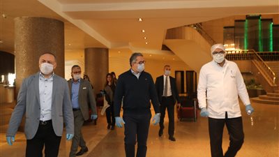 إطلاق خط ساخن لتلقي شكاوى العاملين بالقطاع السياحي