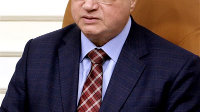 محافظ القاهرة يتابع إجراءات تسليم الـ