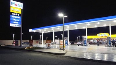 غدًا.. أول يوم للعمل بالأسعار الجديدة للبنزين في الإمارات 