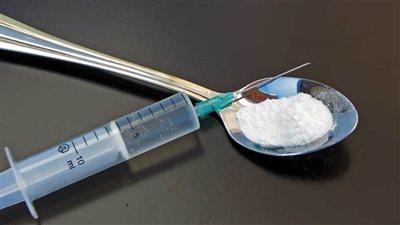 ضبط تشكيل عصابي للاتجار في الاستروكس والهيروين بالسلام