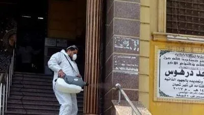 للوقاية من كورونا.. استمرار حملات تطهير المنشآت الخدمية بالشرقية