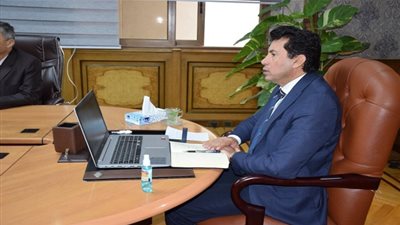 وزير الرياضة يلتقي رئيس اللجنة البارلمبية المصرية