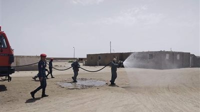 لمجابهة كورونا.. رش وتعقيم قرية برنيس بالبحر الأحمر (صور)