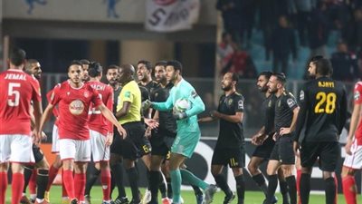 الأهلي يُحدد بديل أحمد فتحي لقيادة الجبهة اليمنى