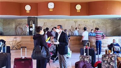 ننشر صور العالقين العائدين من أمريكا داخل الحجر الصحي بمرسى علم