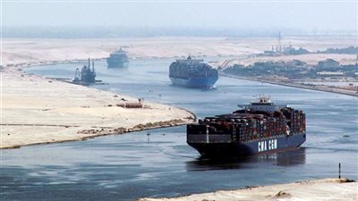 قناة السويس: الكشف على جميع طواقم السفن العابرة
