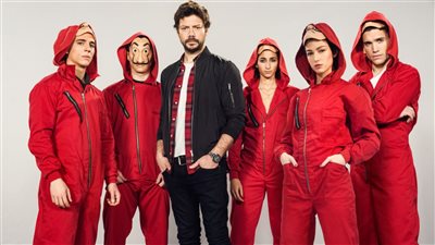مسلسل البروفيسور La casa de papel season 4 علي Netflix الإلكترونية 
