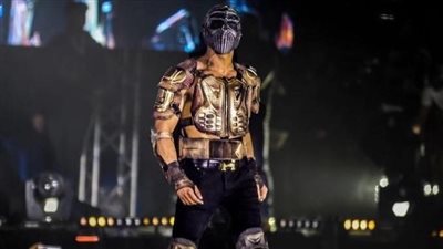 بلبس الريبوت.. محمد رمضان يشوق جمهوره لعمل جديد