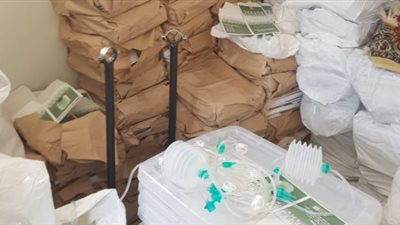 التحقيق مع صيدلي ضبط بحوزته 80 ألف كمامة بالإسكندرية