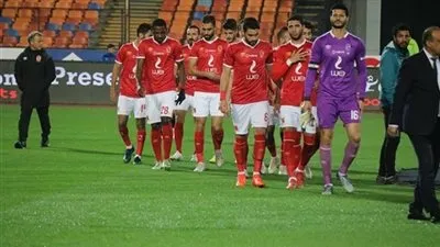 أول تحرك من الأهلي لحسم صفقة بديل أحمد فتحي