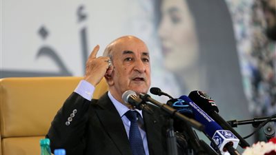 الرئيس الجزائري يتبرع براتبه الشهري لمواجهة كورونا