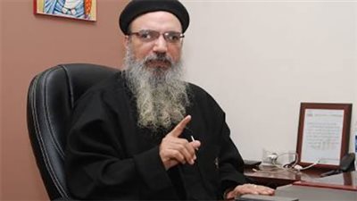 الكنيسة ترد على واقعة الزحام في جنازة أحد الكهنة