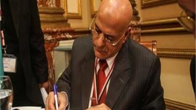 برلماني: المشروع البحثي يطور مهارات الطلاب ويقيهم من كورونا