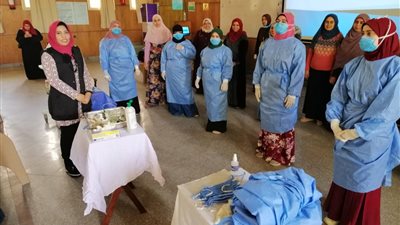 تفاصيل بدء الأسبوع الثاني من خطة التدريب لهيئة التمريض بجامعة المنصورة  على التعامل مع المصابين بكورونا 