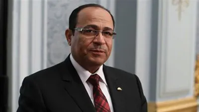 برلماني يطالب رئيس الوزراء بعقد مؤتمر صحفي يومي حول كورونا